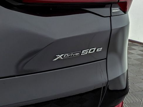 Used 2025 BMW X5 xDrive50e w/ Climate Comfort Package image 11