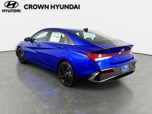 New 2026 Hyundai Elantra SEL Sport FWD image 7
