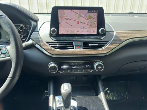 Used 2021 Nissan Altima 2.5 SL FWD image 22