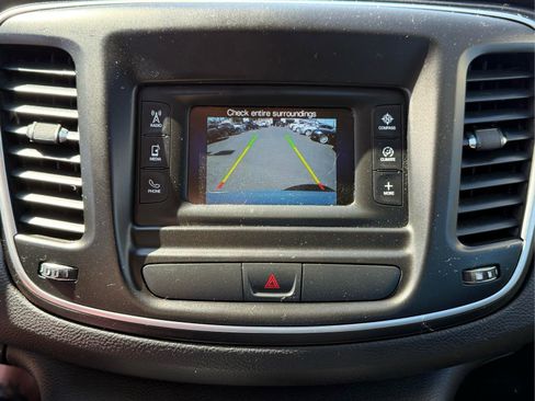 Used 2016 Chrysler 200 Limited FWD image 20