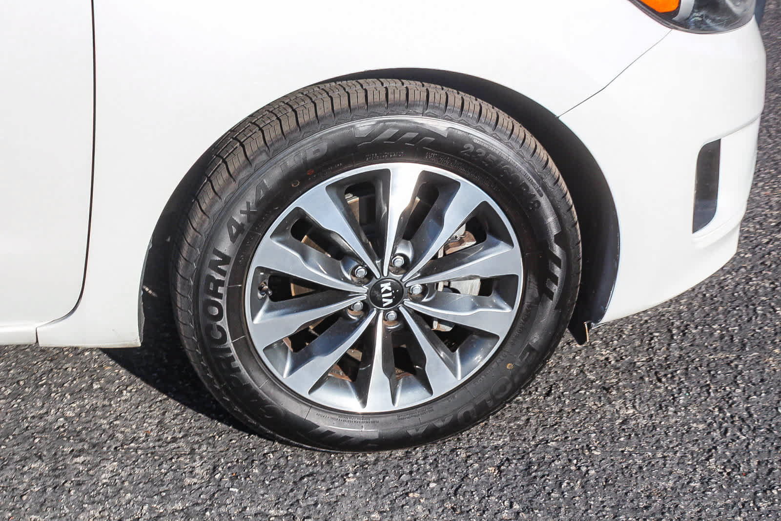 Used 2015 Kia Sedona SX FWD image 12