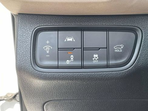 Used 2019 Hyundai Santa Fe FWD image 18