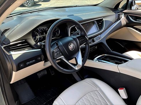 Used 2023 Buick Enclave Avenir image 13