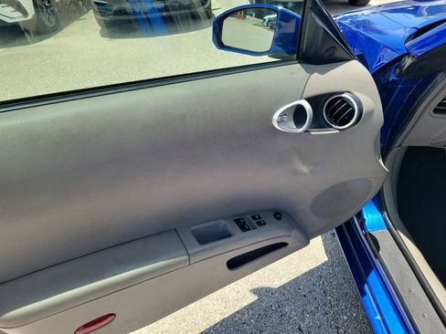 Used 2005 Nissan 350Z Touring RWD image 17