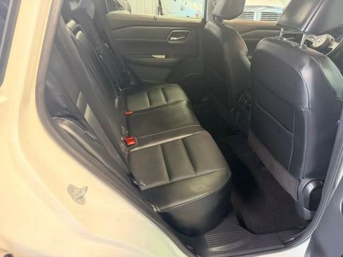 Used 2021 Nissan Rogue SV w/ Premium Package AWD/4WD image 13