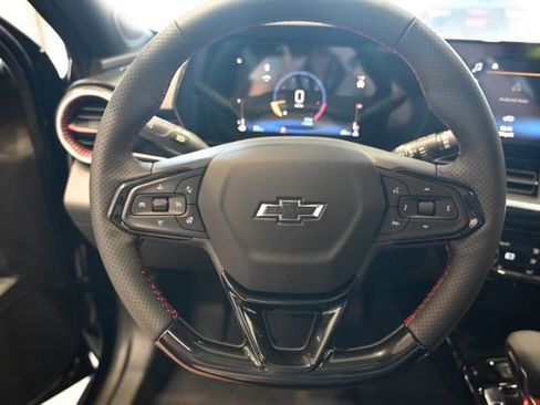 New 2026 Chevrolet Trax RS w/ Sunroof Package FWD image 21