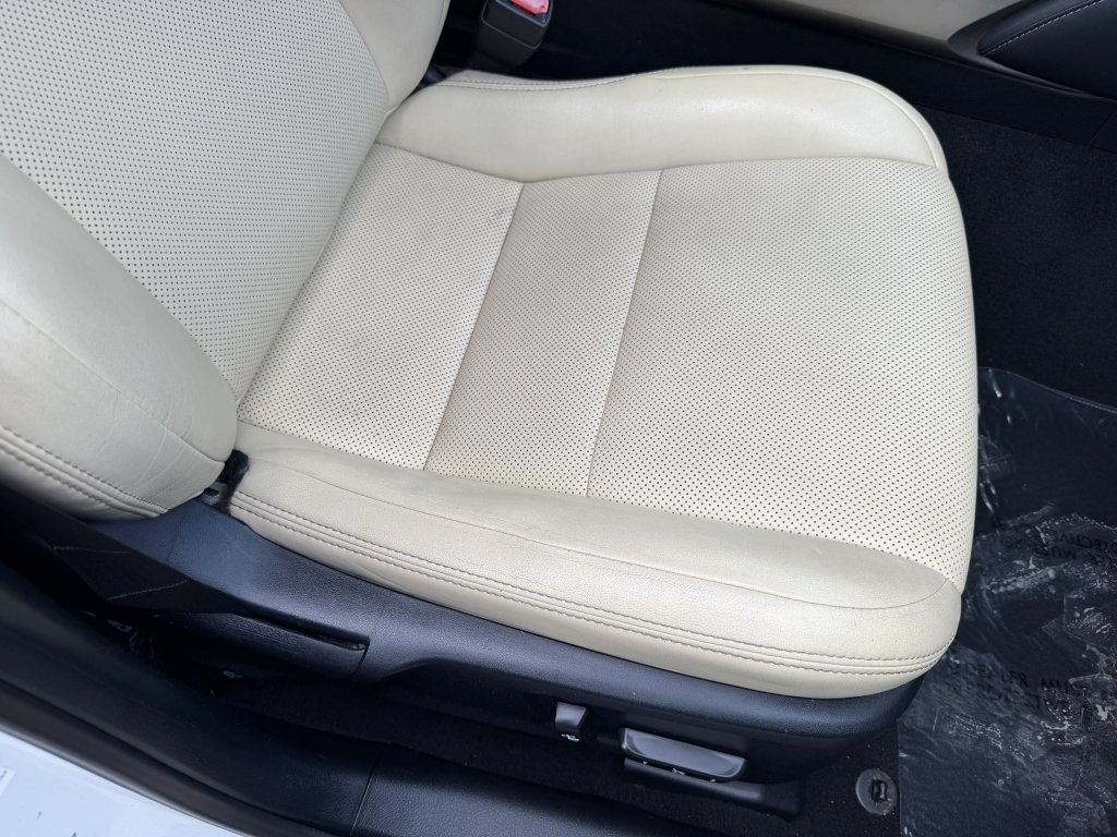 Used 2016 Lexus IS 350 RWD image 23