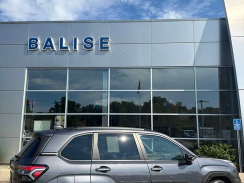 Used 2025 Subaru Forester Sport AWD/4WD image 7
