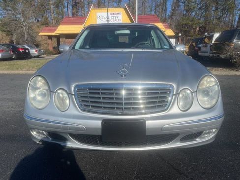 Used 2004 Mercedes-Benz E 320 4MATIC Sedan image 2