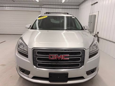 Used 2017 GMC Acadia Limited SLT AWD/4WD image 3