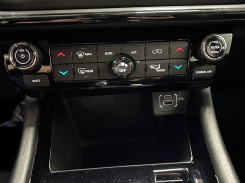 New 2026 Jeep Compass Limited image 16