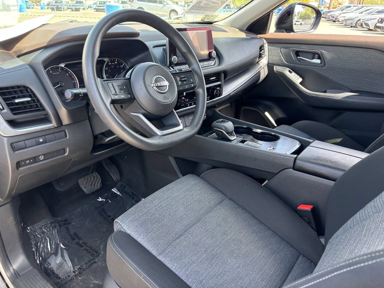 Used 2023 Nissan Rogue SV FWD image 16