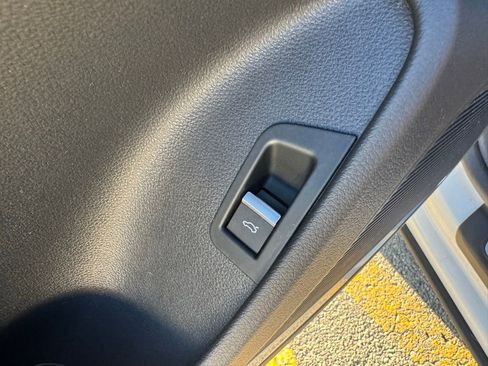 Used 2021 Audi Q8 Premium Plus image 18