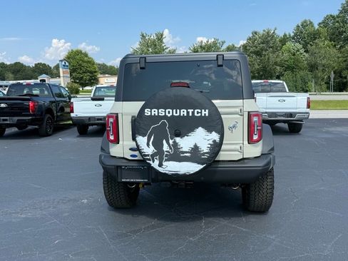 New 2025 Ford Bronco Badlands image 5