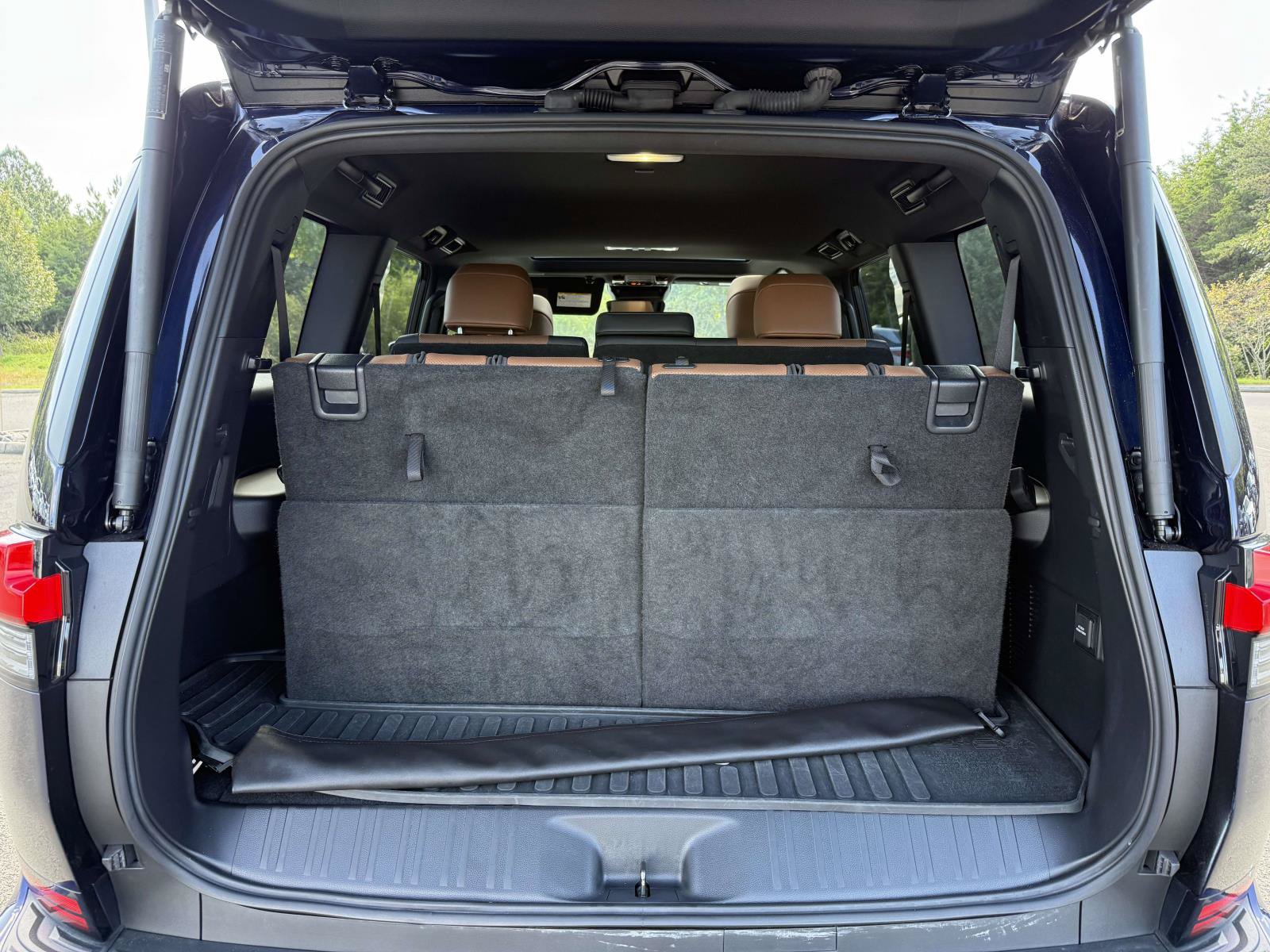 Used 2024 Lexus GX 550 w/ Cold Area Package AWD/4WD image 28