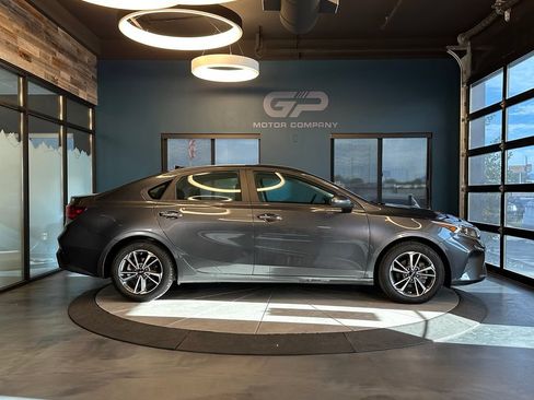 Used 2023 Kia Forte LXS FWD image 2