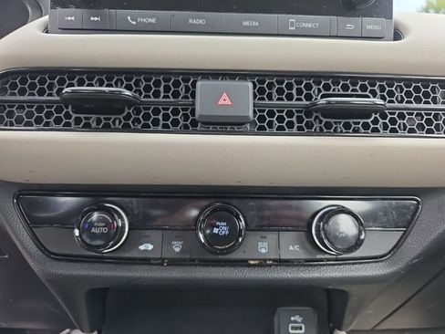 Used 2024 Honda HR-V LX image 17