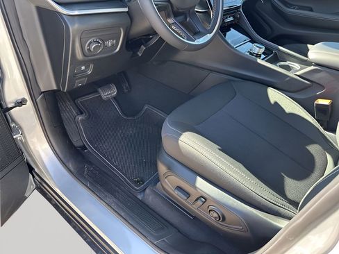 New 2026 Jeep Grand Cherokee Laredo RWD image 30
