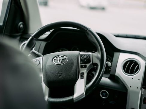 Used 2021 Toyota Tundra Platinum image 15