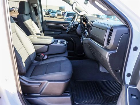 Used 2023 Chevrolet Silverado 1500 LT image 14