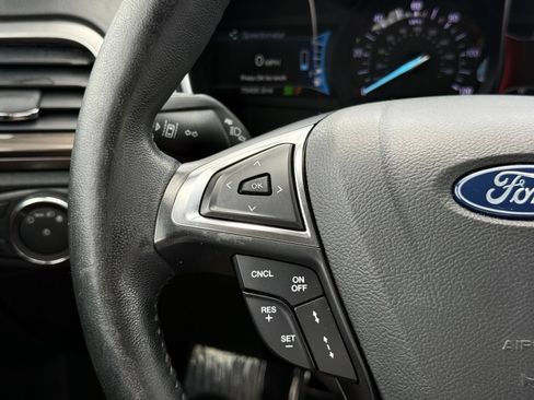 Used 2018 Ford Fusion SE w/ Equipment Group 602A FWD image 27