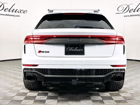 Used 2022 Audi RS Q8 w/ Carbon Optic Package image 5