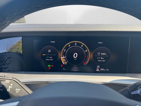 New 2025 Volkswagen Tiguan SE R-Line image 11