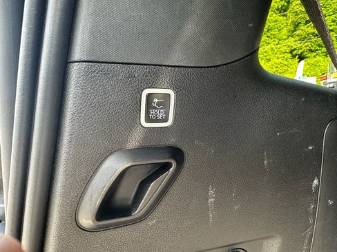 Used 2024 Jeep Wagoneer Series II w/ Flexible Seating Group AWD/4WD image 27