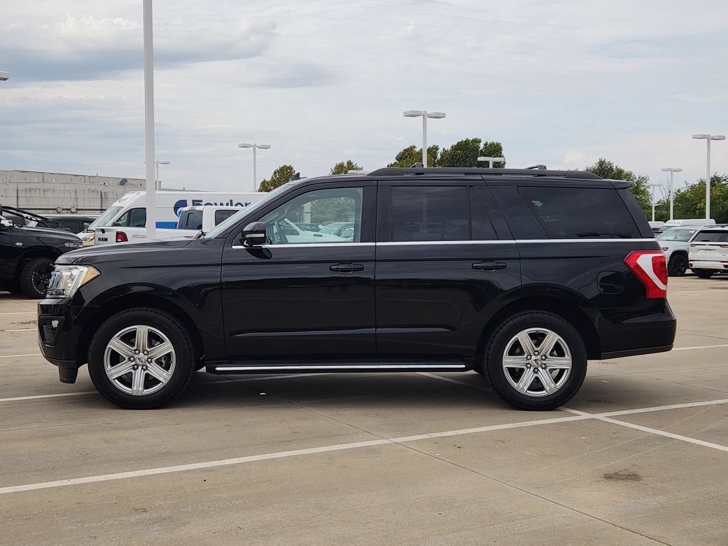 Used 2020 Ford Expedition XLT w/ Equipment Group 202A AWD/4WD image 8