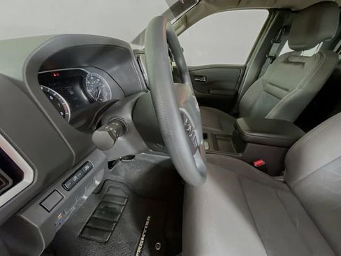 Used 2025 Nissan Frontier SV RWD image 20