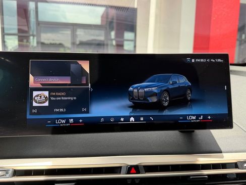 Used 2024 BMW iX xDrive50 w/ Sport Package AWD/4WD image 19
