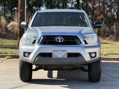 Used 2014 Toyota Tacoma PreRunner w/ SR5 Package image 4