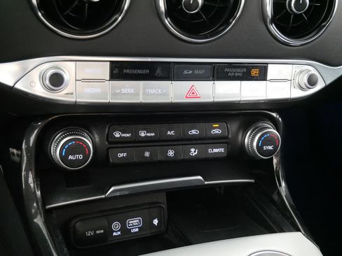 Used 2020 Kia Stinger GT2 image 23