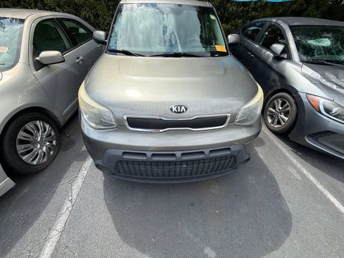 Used 2016 Kia Soul FWD image 2