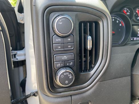Used 2024 Chevrolet Silverado 1500 Custom Trail Boss w/ LPO, Dark Essentials Package AWD/4WD image 23
