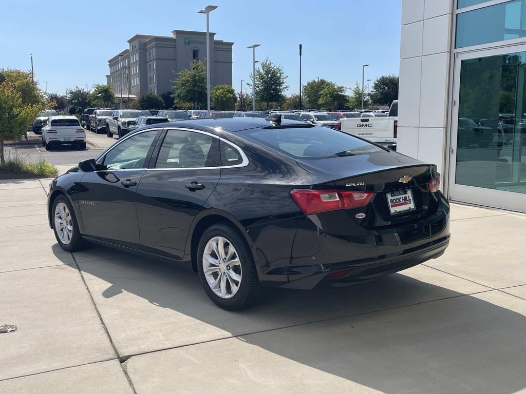 Used 2025 Chevrolet Malibu LT FWD image 3
