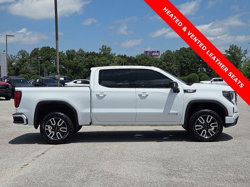 Used 2024 GMC Sierra 1500 AT4 w/ Technology Package AWD/4WD image 6