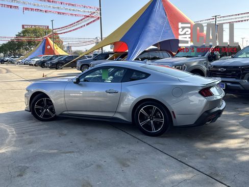 Used 2024 Ford Mustang Premium image 7