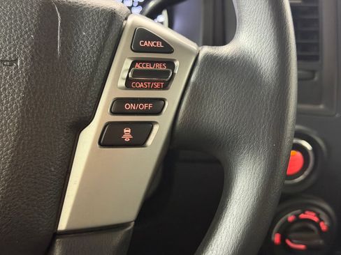 Used 2023 Nissan Titan SV AWD/4WD image 25