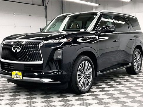 Used 2025 INFINITI QX80 Sensory image 12
