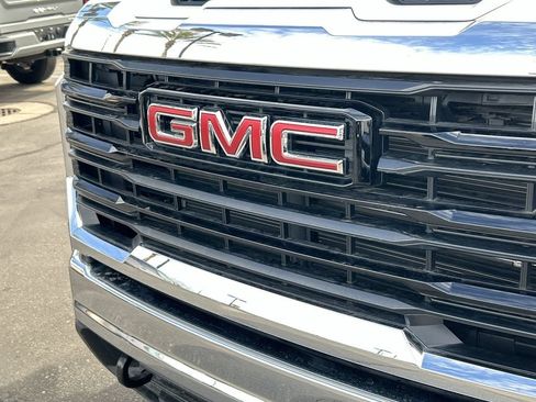 New 2025 GMC Sierra 2500 Pro w/ Convenience Package AWD/4WD image 30