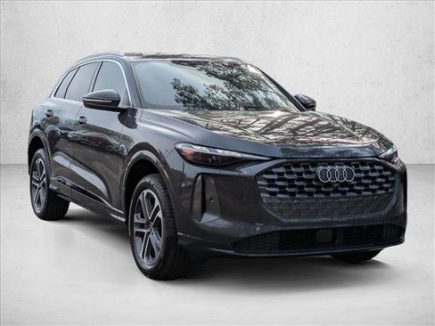 New 2025 Audi Q5 Premium image 9