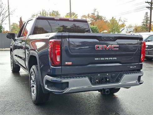 Used 2025 GMC Sierra 1500 SLT image 4