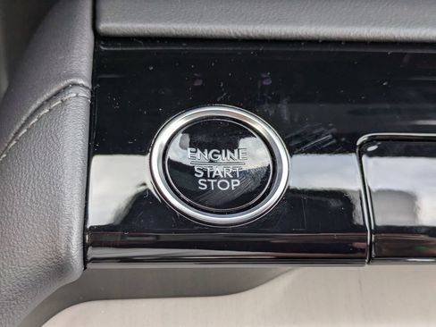 New 2027 Lincoln Navigator Reserve w/ Jet Appearance Package AWD/4WD image 32