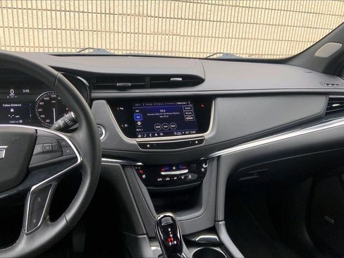 Certified 2025 Cadillac XT5 Premium Luxury image 6