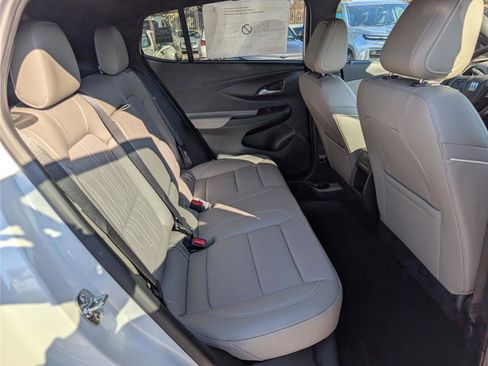 New 2026 Buick Envista Avenir image 8