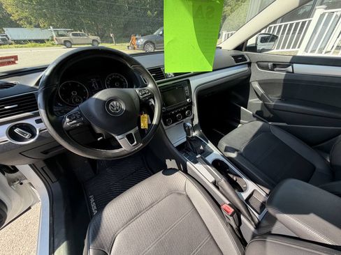 Used 2013 Volkswagen Passat TDI SE FWD image 15