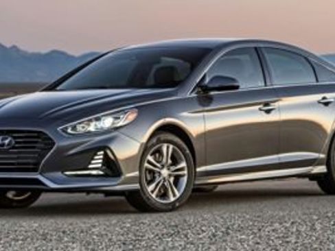 Used 2018 Hyundai Sonata SE image 1