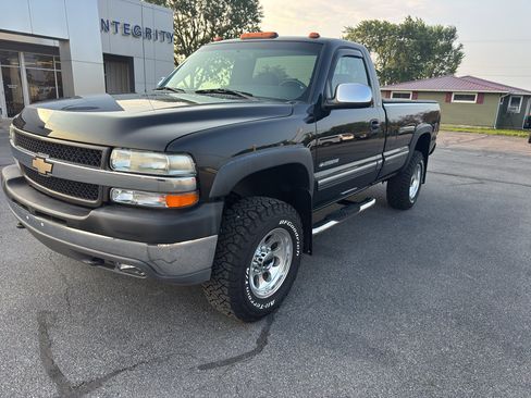 Used 2001 Chevrolet Silverado 2500 LS w/ Snow Plow Prep Pkg AWD/4WD image 4