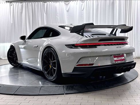 Used 2022 Porsche 911 GT3 RWD image 3